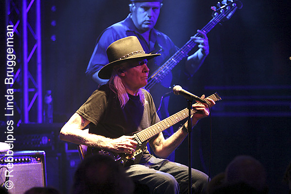 johnnywinter2010 002