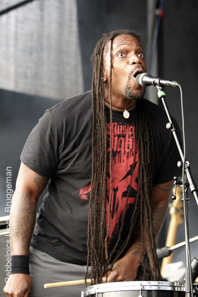 Sepultura@schollenpop10 (77)