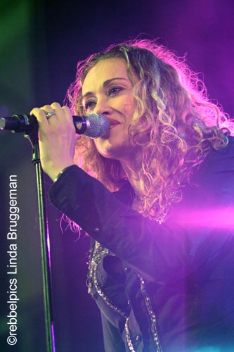 dana fuchs (2)